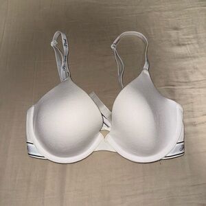 Women's lightly lined t shirt Bra